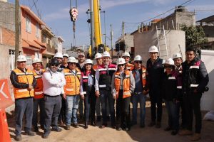 Llegan a Morelia primeras cabinas del teleférico; obra va al 48%: Bedolla