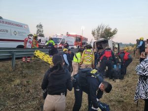Inicia FGE Carpeta de Investigación por accidente en la carretera Morelia–Pátzcuaro; 7 personas fallecieron y 19 más resultaron lesionadas<br>