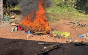 En Uruapan, dos campamentos destruidos y 5 kg de metanfetamina asegurados dentro del Plan Paricutín: SSP.<br>