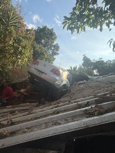Choque en Pueblo Nuevo Deja Dos Personas Gravemente Lesionadas.