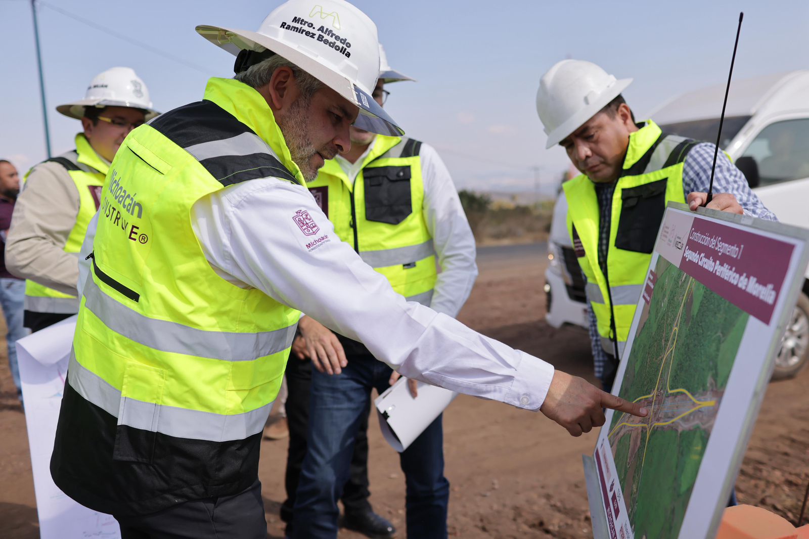 Supervisa Bedolla avance del 75% del primer segmento del segundo anillo periférico de Morelia.