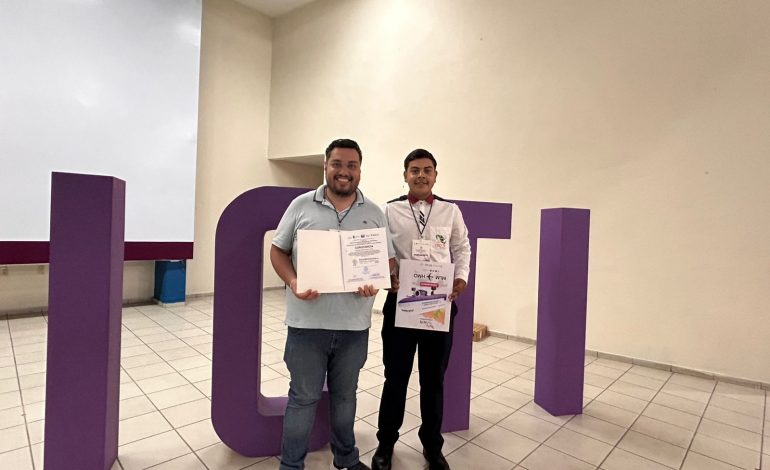 Alumno del Cecytem gana oro en la Feria Michoacana de Ciencias.