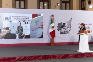 PRESIDENTA CLAUDIA SHEINBAUM ENCABEZA ENTREGA DE ESCRITURAS A 354 FAMILIAS REUBICADAS DEL CHIQUIHUITE