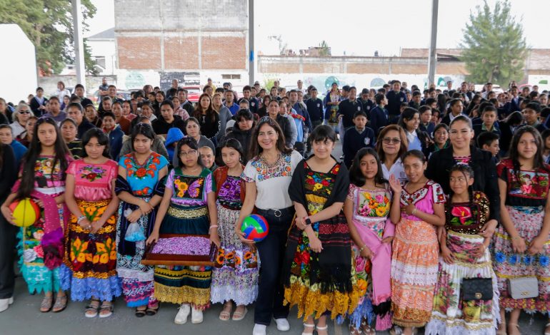 Cercanía con las comunidades de Paracho suma para construir paz: Gabriela Molina