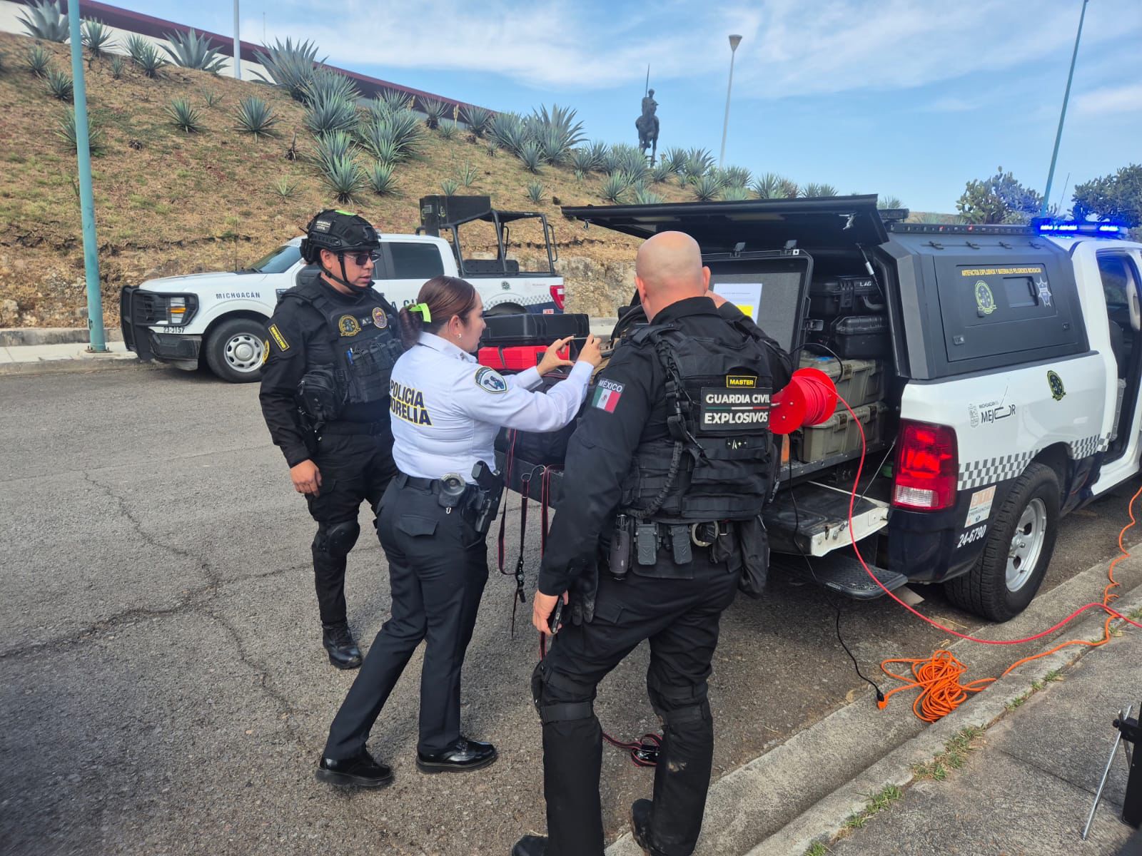 Guardia Civil neutraliza granada de gas, fue localizada en excavación por construcción