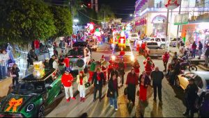 La Caravana Navideña 2025 ilumina Irimbo con unión y esperanza