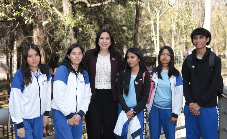 En 2025, más de 159 mil personas salieron del rezago educativo en Michoacán: Iemsysem