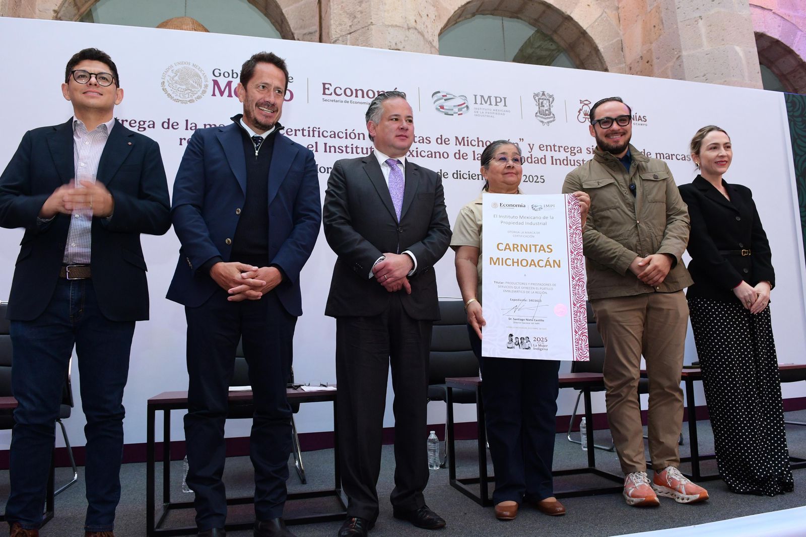 Sedeco e IMPI oficializan la marca de certificación «Carnitas de Michoacán»