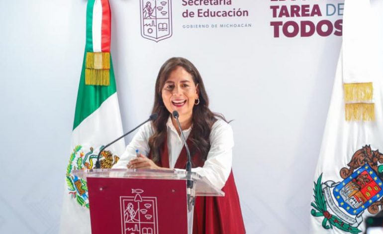 Invita Gabriela Molina a participar en cursos gratuitos de inteligencia artificial