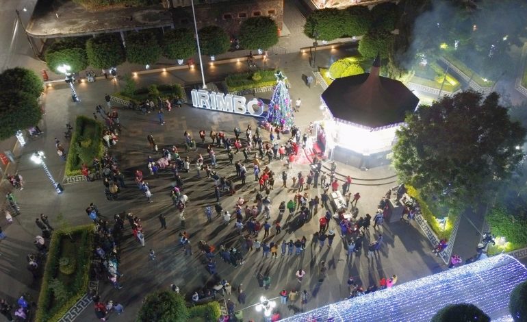 Irimbo se ilumina con la Navidad