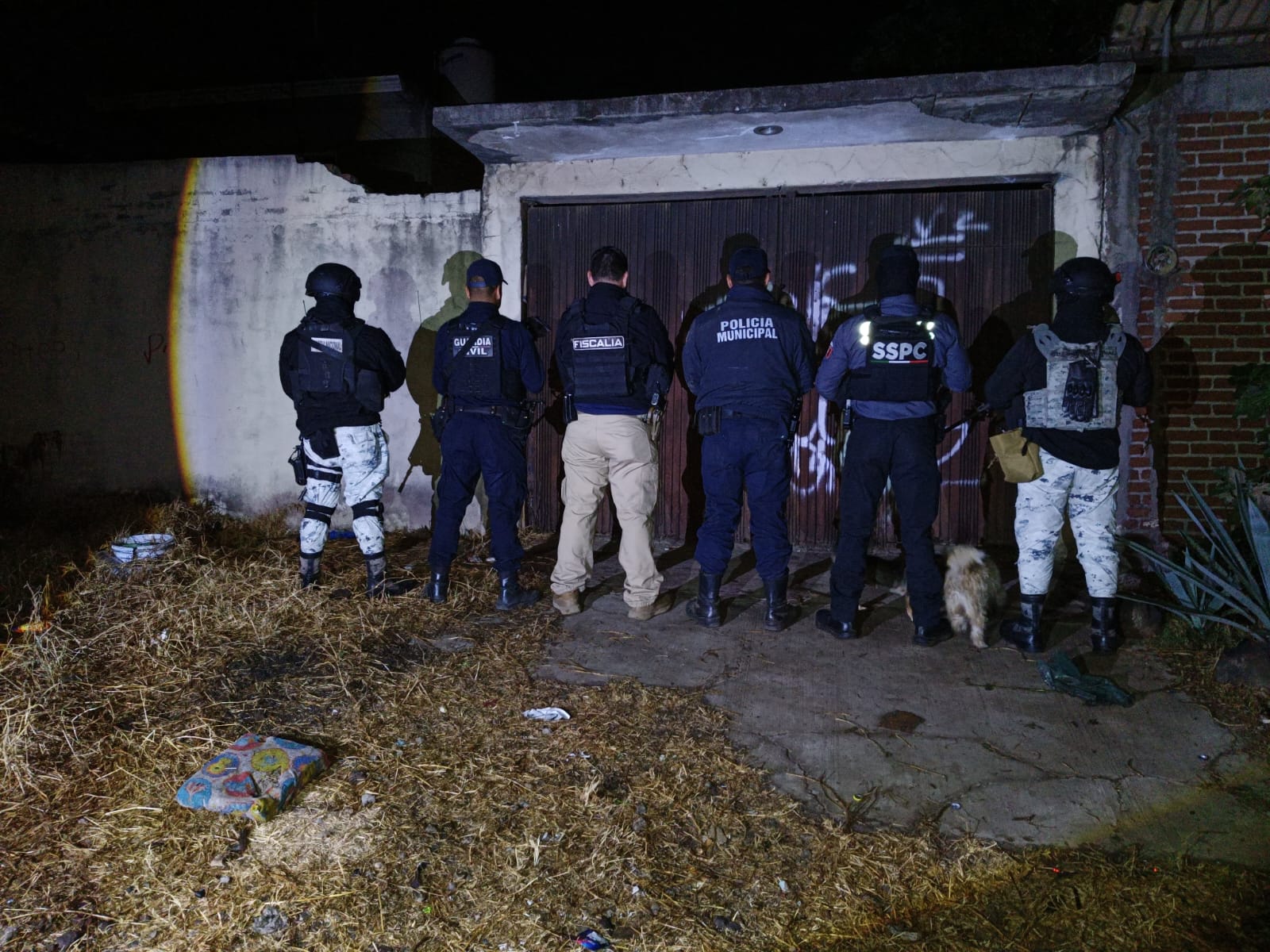 Cumplimenta FGE orden de cateo en Uruapan; asegura mercancía robada con violencia a distribuidora