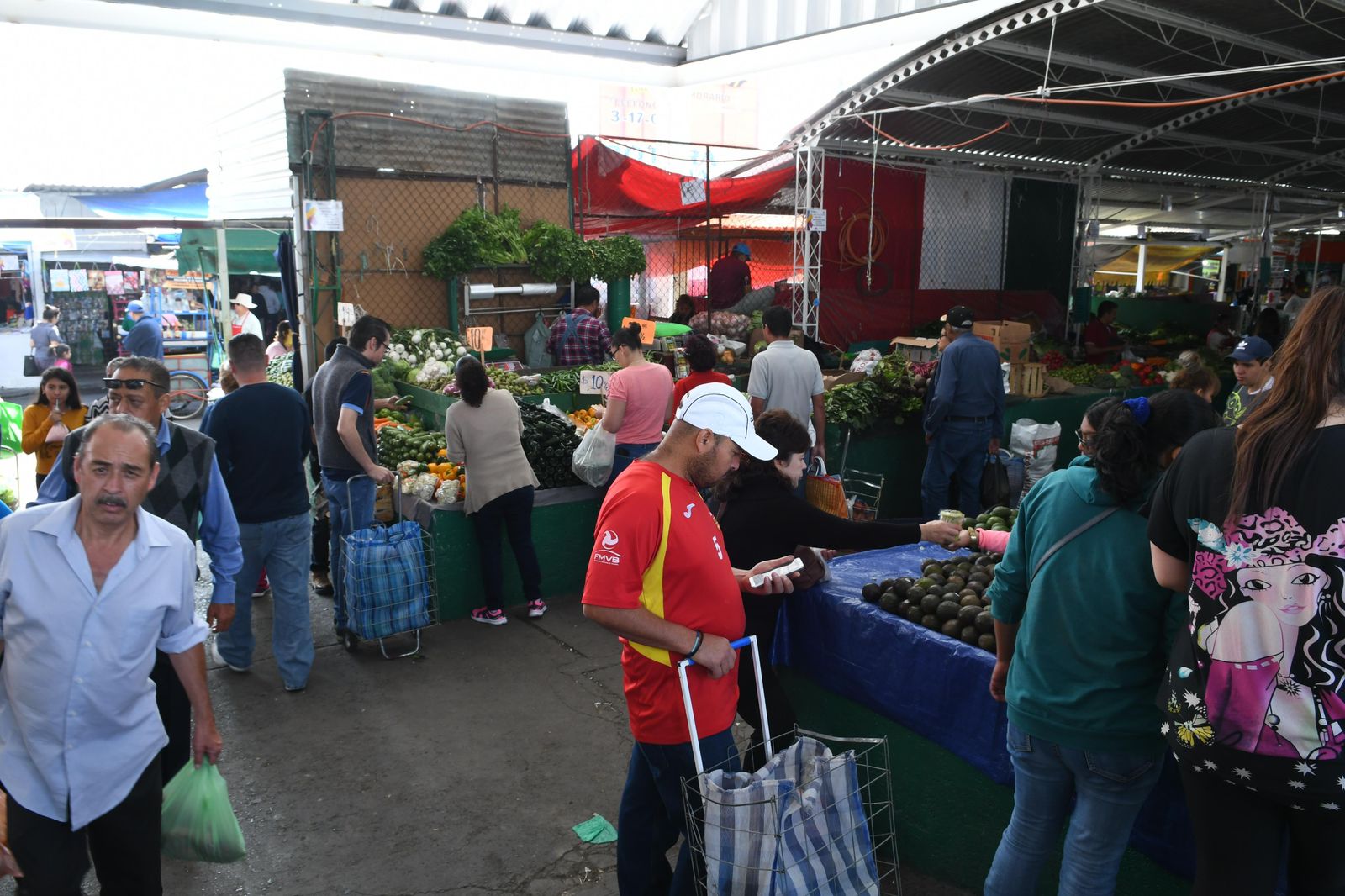 Tianguis de la Feria de Morelia mantiene precio más bajo en canasta básica: Sedeco