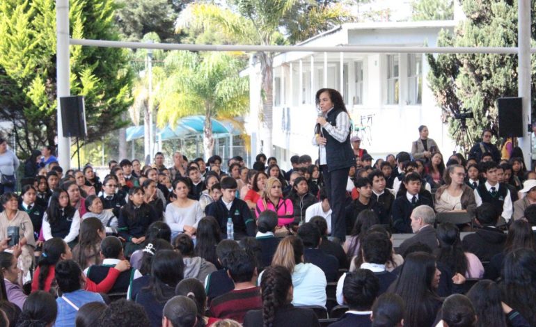 FGE impulsa la prevención digítala a través del foro “DESCONEK-TATE y RECONEK-TATE”, en el CONALEP de Zitácuaro