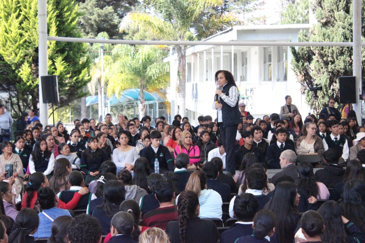 FGE impulsa la prevención digítala a través del foro “DESCONEK-TATE y RECONEK-TATE”, en el CONALEP de Zitácuaro