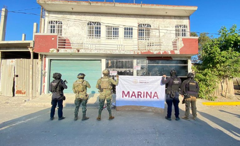 Asegura FGE narcóticos, equipo de videovigilancia y motocicleta durante cateo en Lázaro Cárdenas