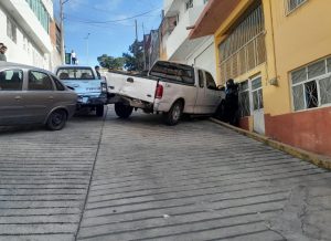 Accidente automovilístico deja daños materiales en Zitácuaro.