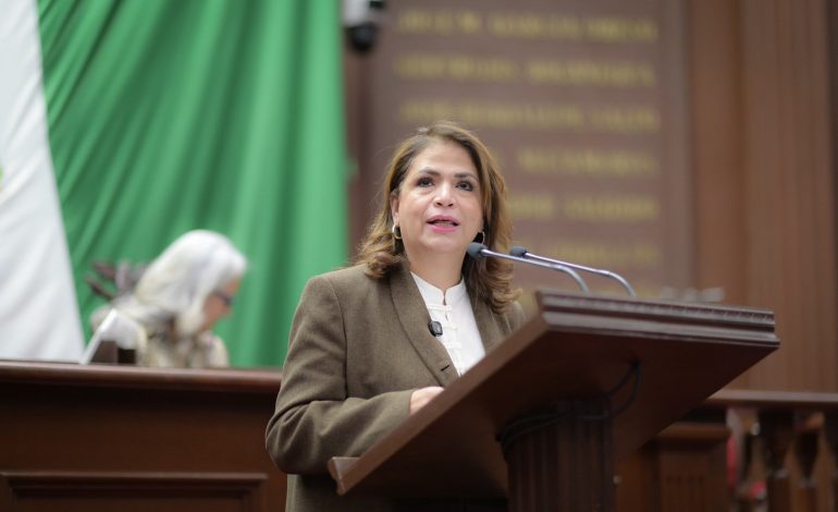 Fabiola Alanís: El aumento salarial de 154% en 7 años hace justicia a quienes sostienen a México