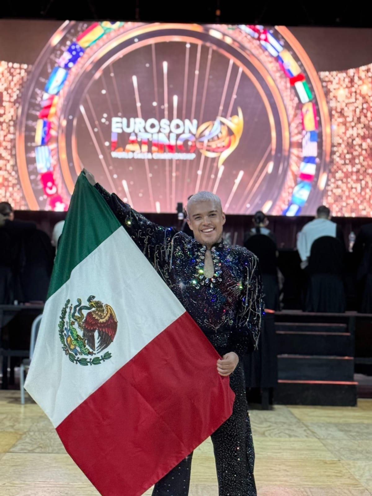 Carlos Mendiola Solis triunfa en el Euroson Latino World Salsa Championship