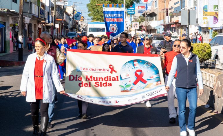 Jeovana Alcántar, encabezó la caminata y acto conmemorativo del Día Mundial del SIDA.