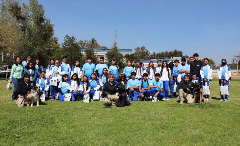 FGE recibe a estudiantes del COBAEM Acuitzio y reafirma su compromiso con la formación académica