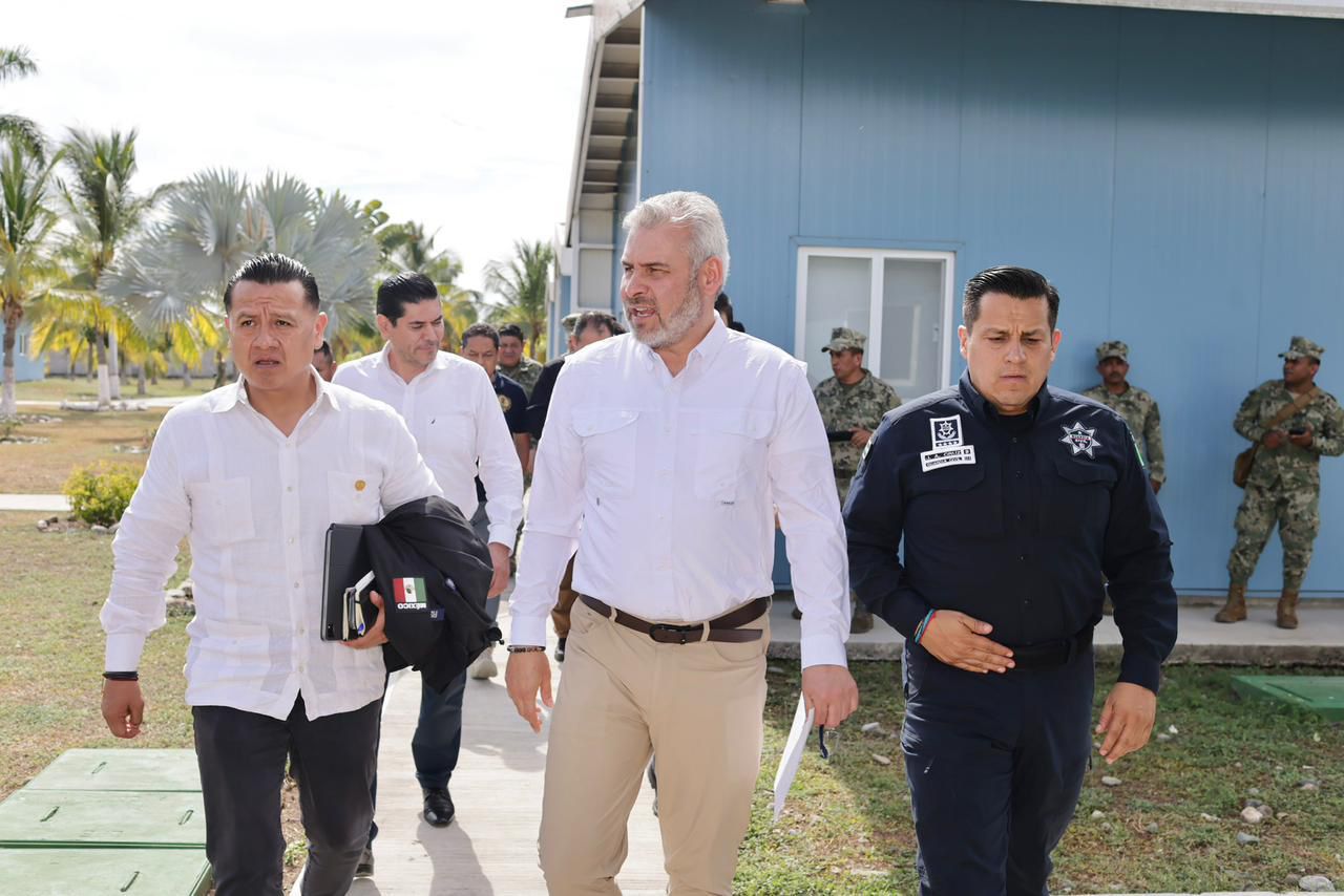 Supervisa Bedolla en Coahuayana, atención a víctimas.