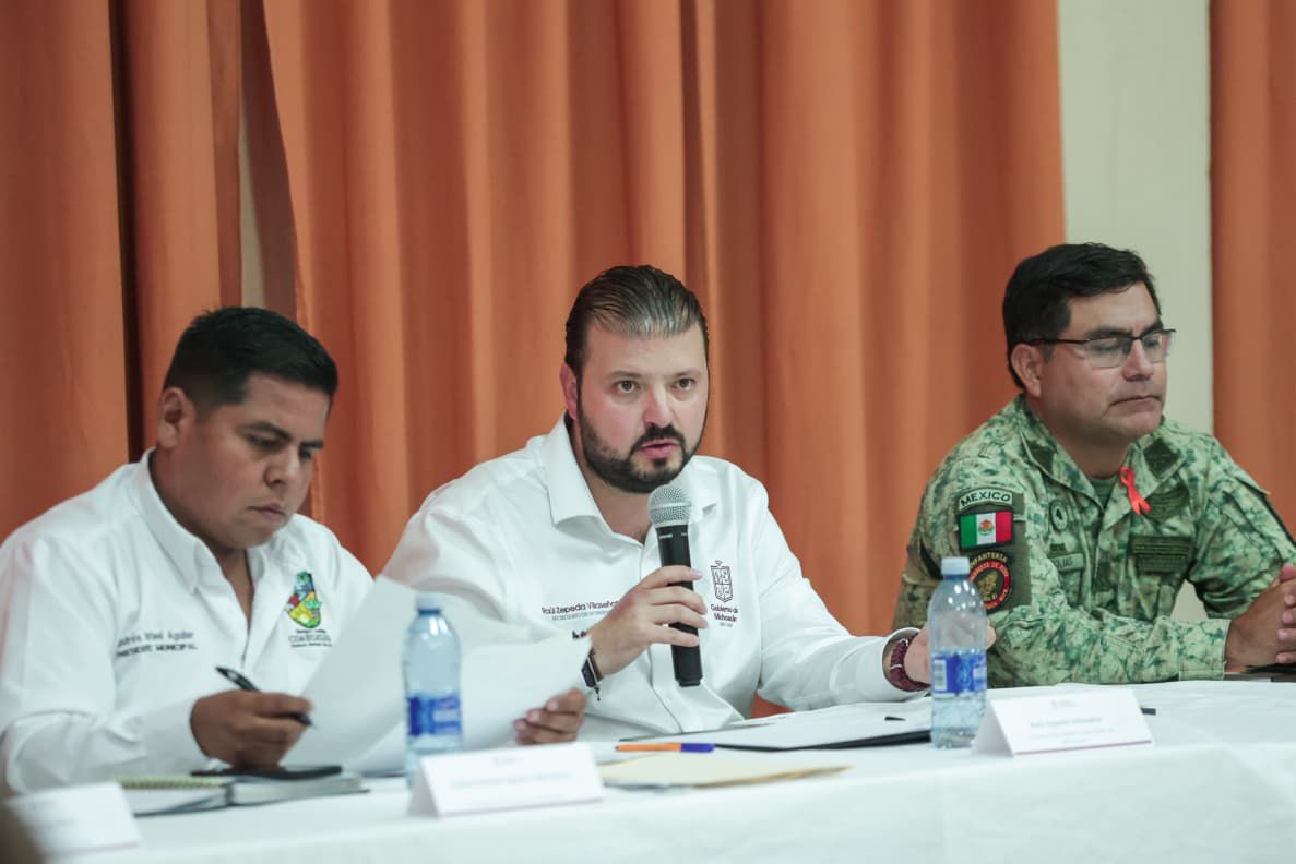 Gobierno del Estado refuerza respaldo a Coahuayana con acciones de atención y apoyo comunitario