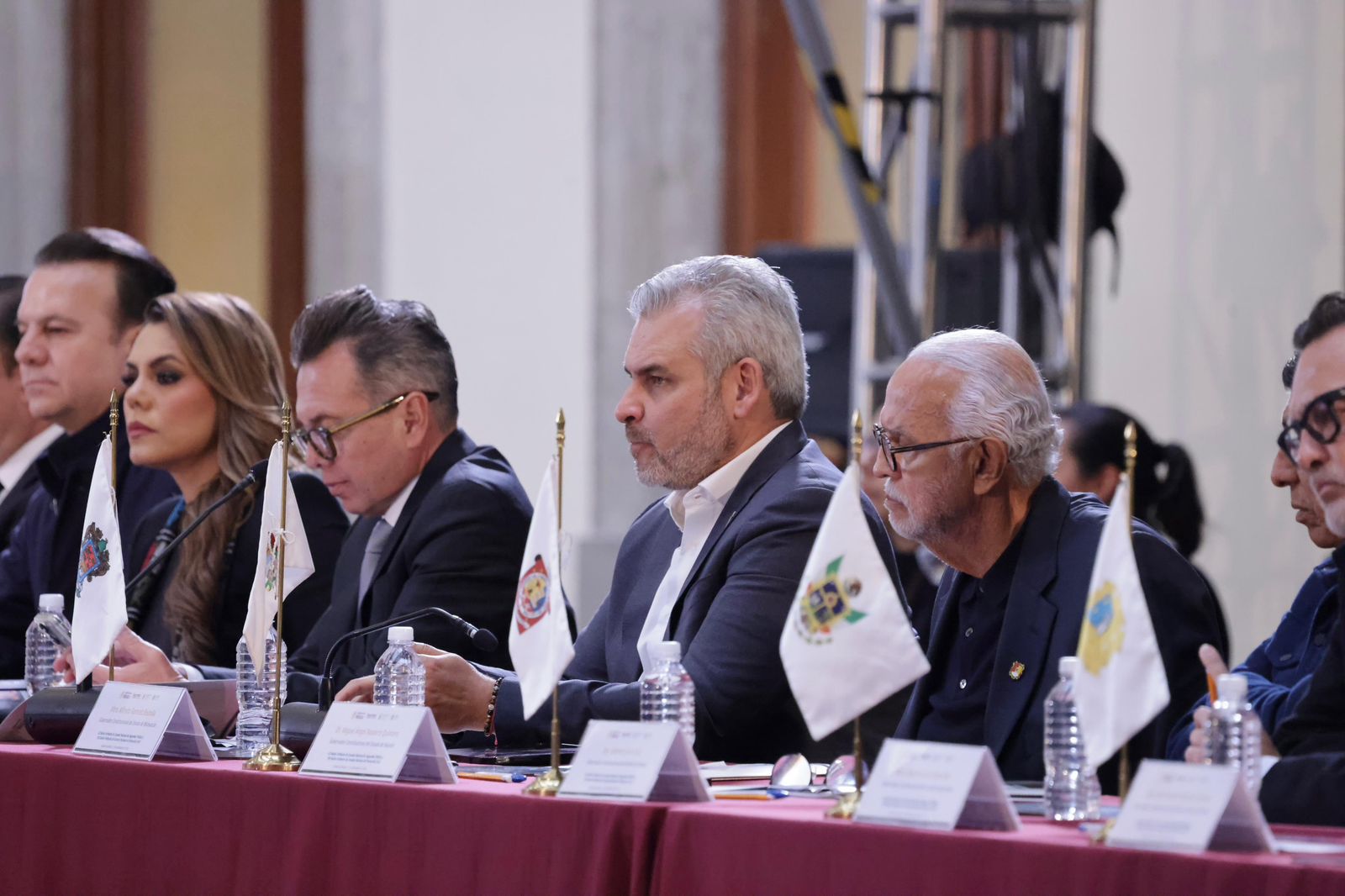 Propone Bedolla identidad reservada para víctimas y denunciantes ante Consejo Nacional de Seguridad