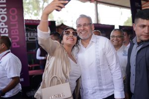 Atiende Bedolla solicitudes ciudadanas en audiencia pública en Tocumbo.<br>