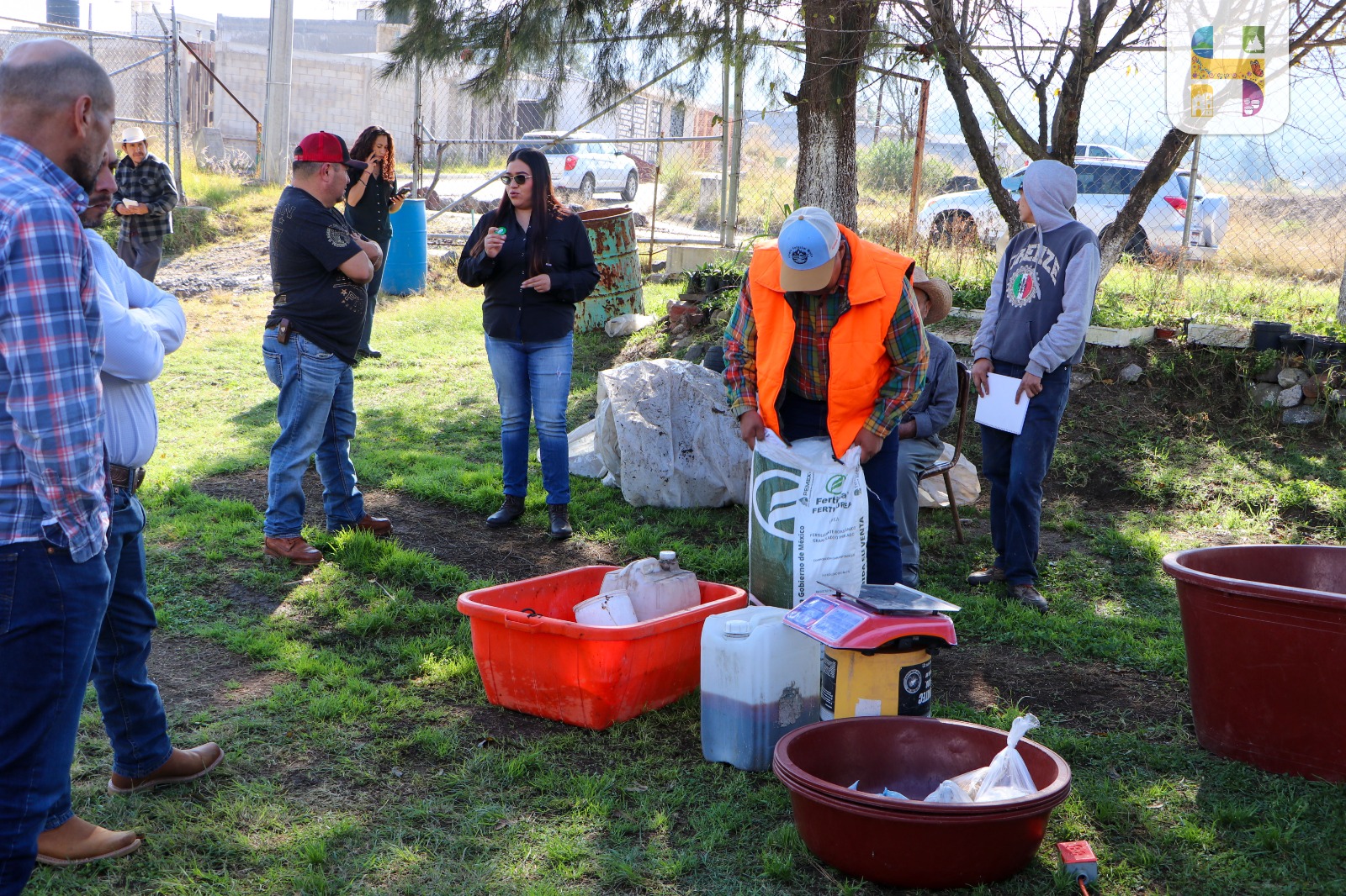 El Ayuntamiento de Hidalgo y la SADER imparte Curso de Capacitación para la Elaboración de Bloques Nutricionales para Ganado