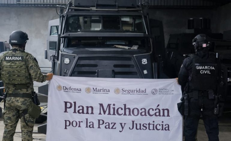 Golpe al crimen; SSP asegura en Coahuayana presunta bodega para fabricación de vehículos blindados.