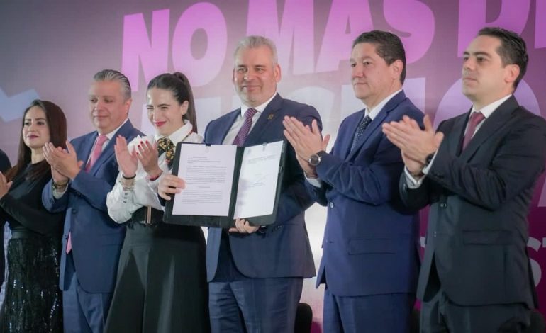 Michoacán prohibirá que futuros gobiernos pidan préstamos que tus hijos y nietos tengan que pagar: Bedolla.