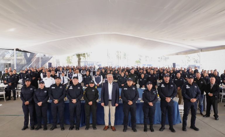 Anuncia Bedolla aumento salarial del 10% para la Guardia Civil