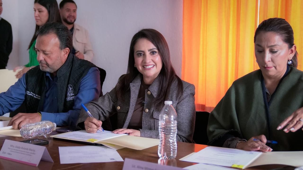 Impulsa Gladyz Butanda desarrollo turístico sostenible del lago de Pátzcuaro.