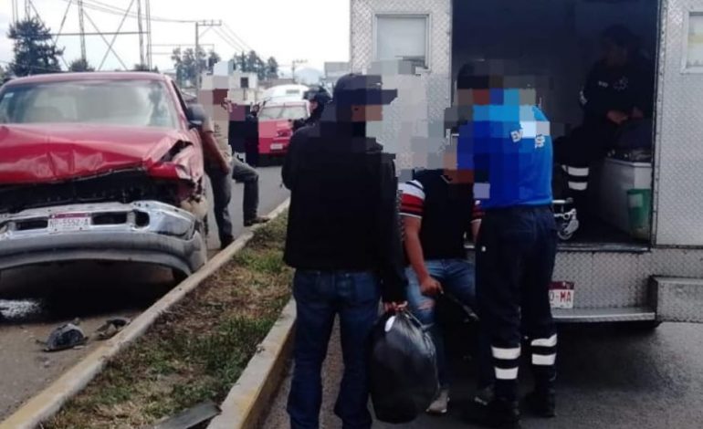 Dos personas lesionadas tras choque carambola en Ciudad Hidalgo