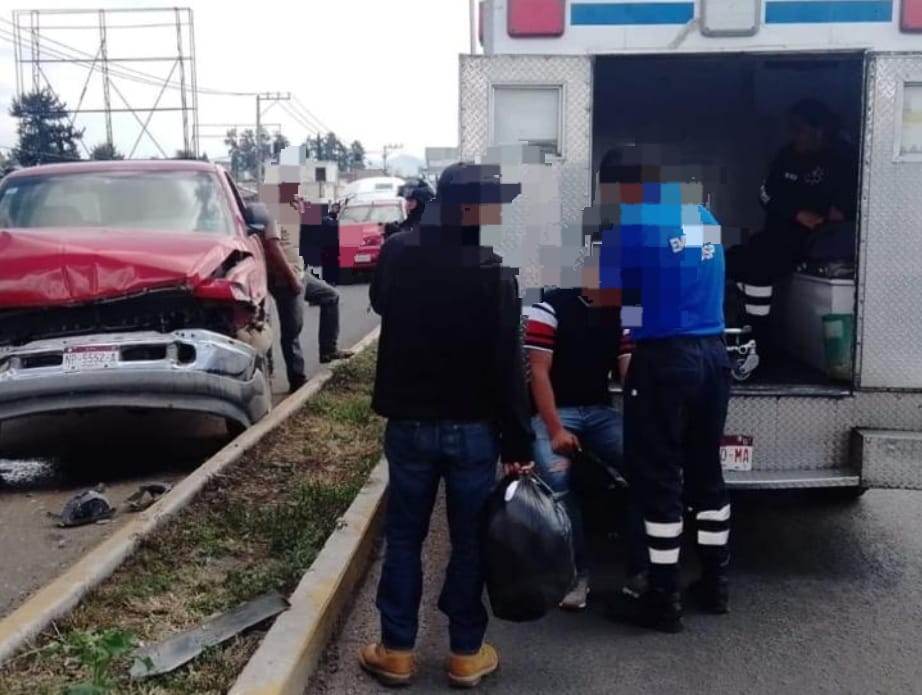 Dos personas lesionadas tras choque carambola en Ciudad Hidalgo