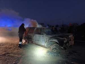 INCENDIO DE VEHÍCULO EN EL LIBRAMIENTO NORTE DE CD.HIDALGO; NO HUBO LESIONADOS