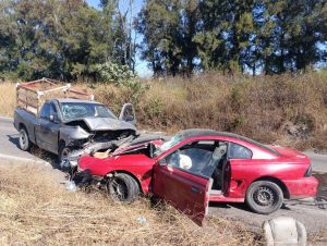 Choque entre Mustang y Camioneta deja seis personas lesionadas en Ciudad Hidalgo
