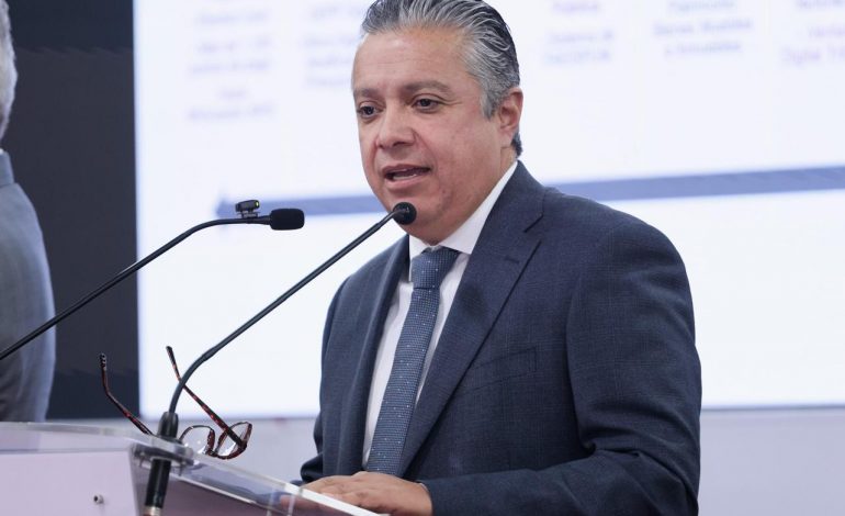 Trabajadores de la UMSNH reciben sus sueldos, aguinaldos y prestaciones: Luis Navarro.