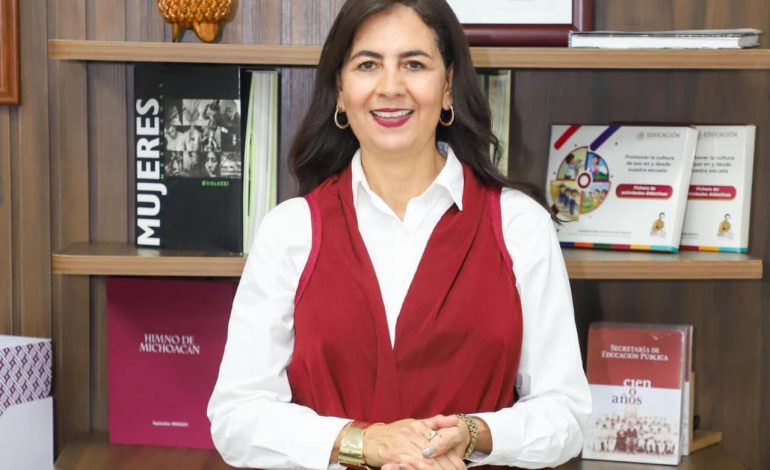 Federación prioriza apoyo universal a primaria con la Beca Rita Cetina: Gabriela Molina