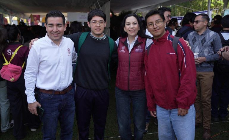 Universidad Rosario Castellanos amplía opciones educativas en Zitácuaro