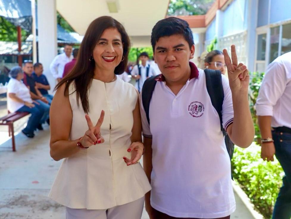 Papá, mamá, aprovechen el trámite de preinscripciones digitales: Gabriela Molina