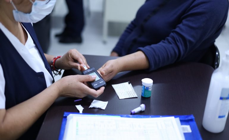 SSM llama a las y los michoacanos a monitorear su presión y glucosa