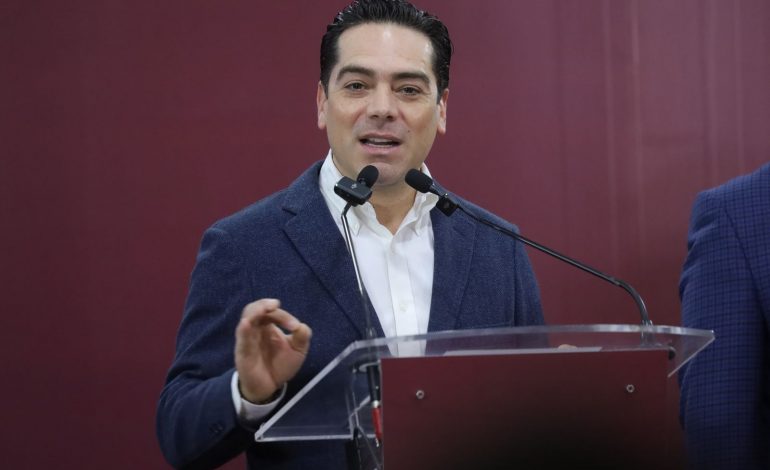 Aumentó 243 % inversión per capita en obra pública: Rogelio Zarazúa