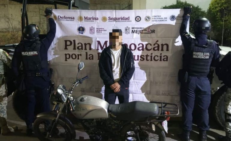SSP asegura a una persona con motocicleta robada y a una mujer con droga en Zamora