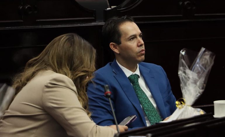 Invita Alfredo Anaya Orozco a aprovechar estímulos fiscales para 2026 en Michoacán