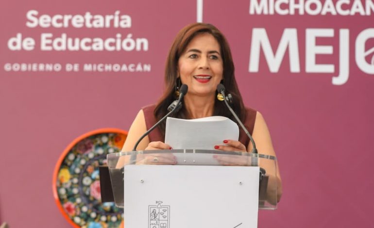 Universidad Rosario Castellanos permite retomar estudios: Gabriela Molina