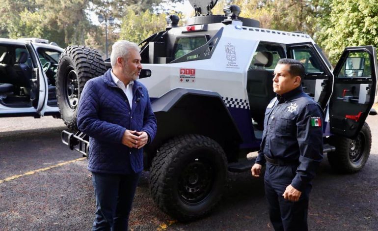 Bedolla refuerza combate al crimen con nuevos vehículos blindados