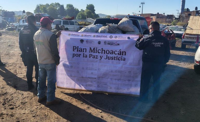 Aseguran SSP y Profepa vehículo con casi media tonelada de carbón de encino en Uruapan