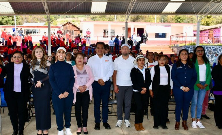 Michoacán fortalece economía de mujeres con taller de diseño y confección en Tlalpujahua: SESESP