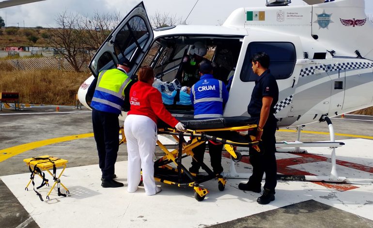 SSM y SSP coordinan traslado aeromédico de joven herido en accidente de moto